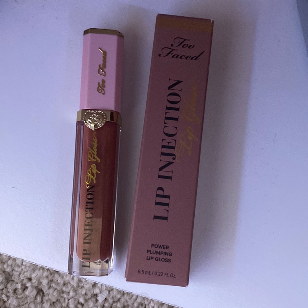 Too faced lip injection ‘Say My Name’